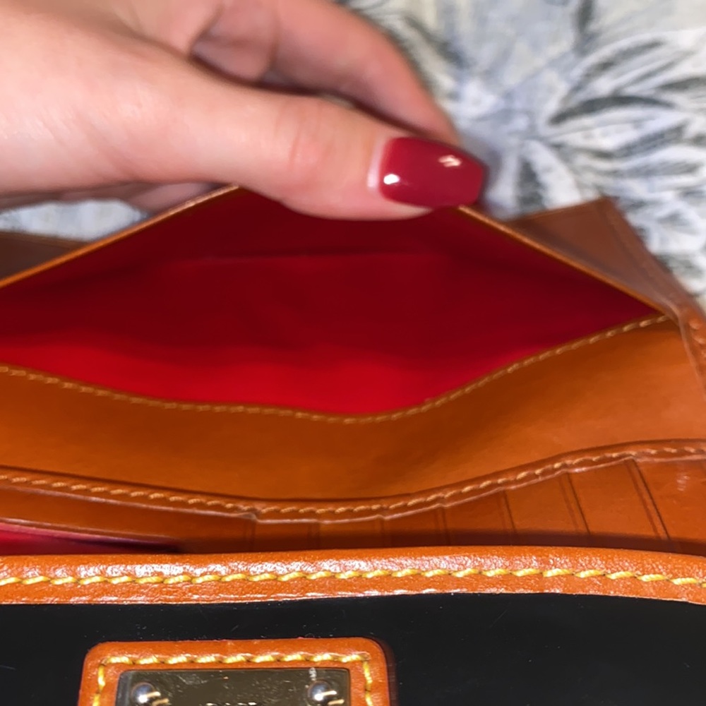 Dooney & Bourke Black Patent Continental Clutch - Picture 6 of 9